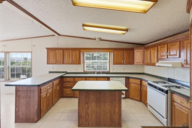 112 WESTSIDE DR, Box Elder, SD 57719