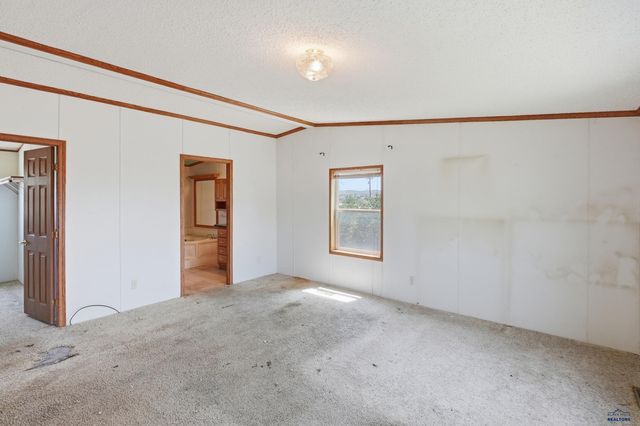 112 WESTSIDE DR, Box Elder, SD 57719