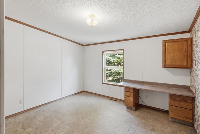 112 WESTSIDE DR, Box Elder, SD 57719