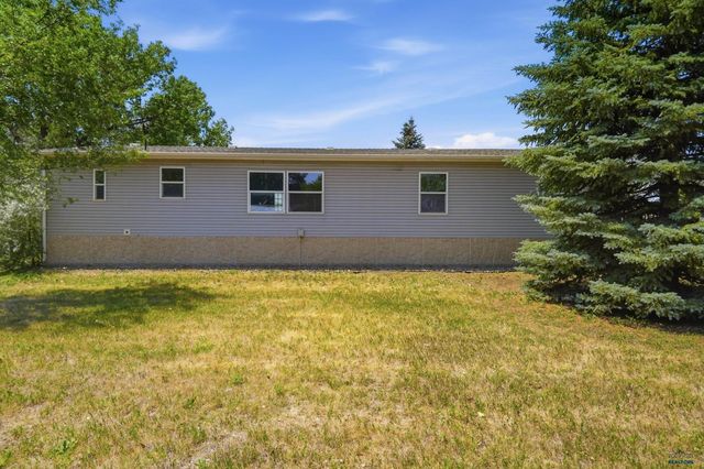 112 WESTSIDE DR, Box Elder, SD 57719