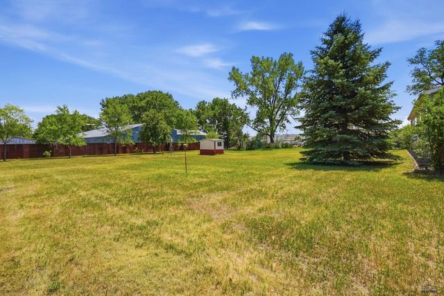 112 WESTSIDE DR, Box Elder, SD 57719