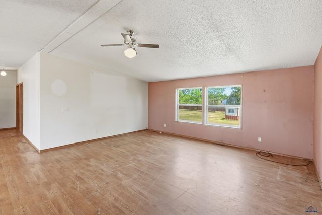 112 WESTSIDE DR, Box Elder, SD 57719