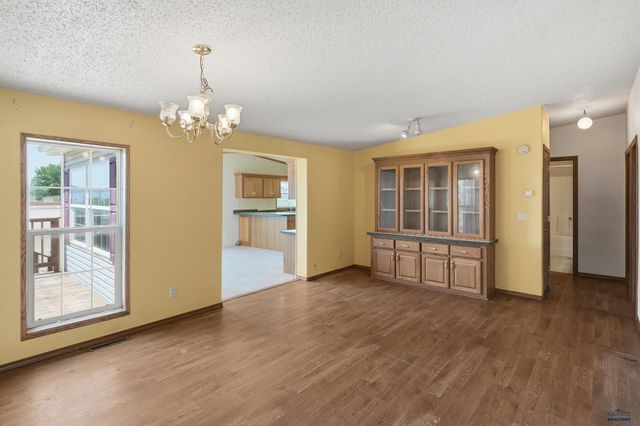 112 WESTSIDE DR, Box Elder, SD 57719
