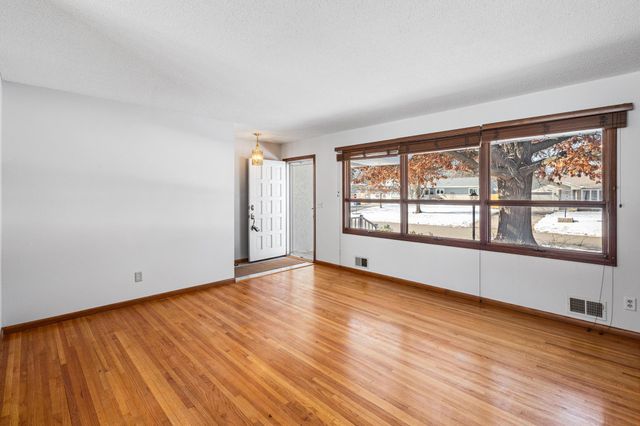 6851 7th Street NE, Fridley, MN 55432