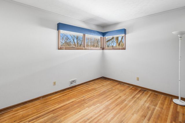 6851 7th Street NE, Fridley, MN 55432