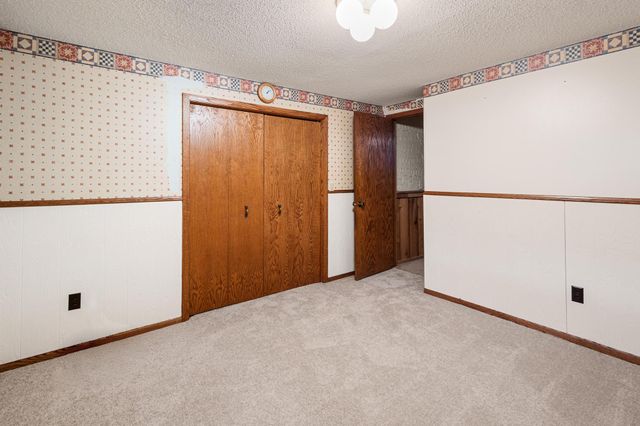 6851 7th Street NE, Fridley, MN 55432