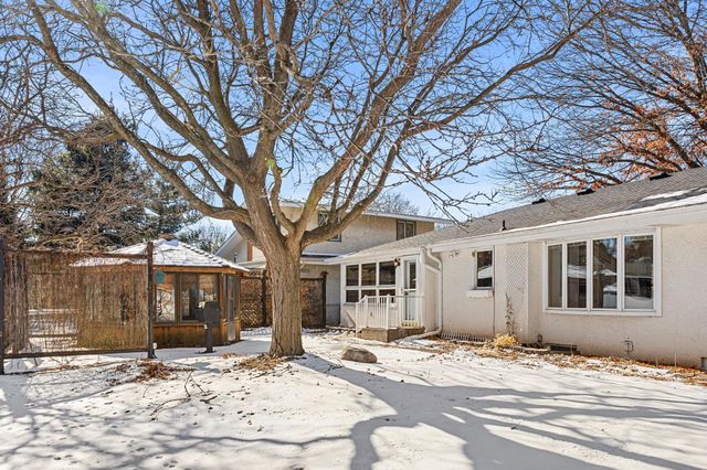 6851 7th Street NE, Fridley, MN 55432