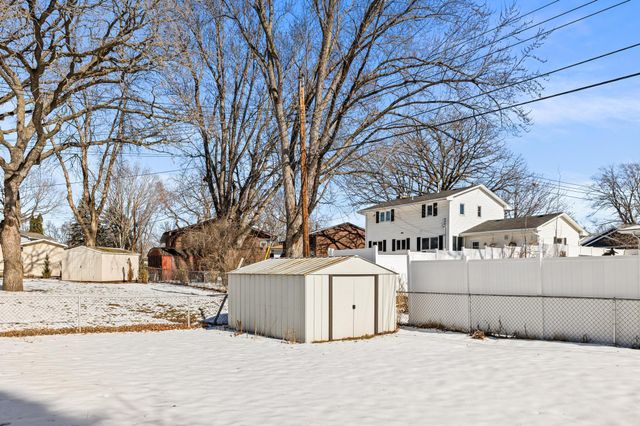 6851 7th Street NE, Fridley, MN 55432