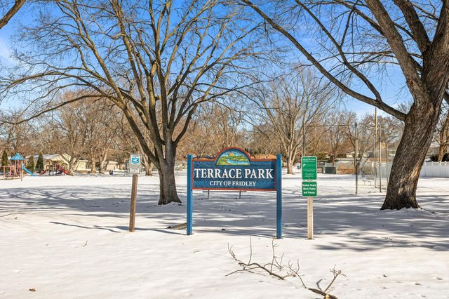 6851 7th Street NE, Fridley, MN 55432