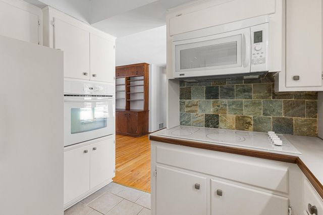 6851 7th Street NE, Fridley, MN 55432