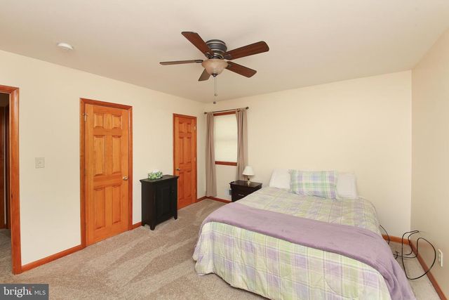 43 EVERGREEN DR, Doylestown, PA 18901