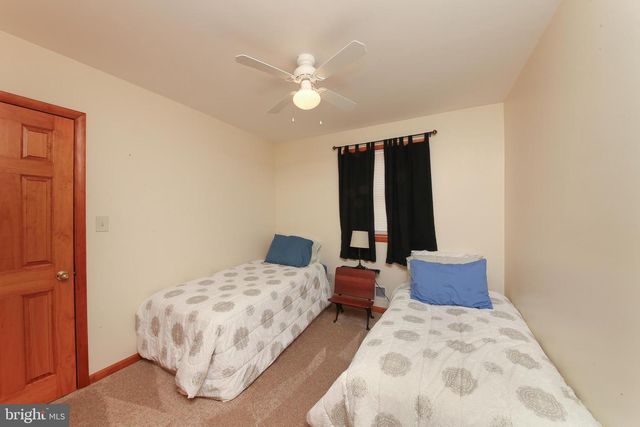 43 EVERGREEN DR, Doylestown, PA 18901