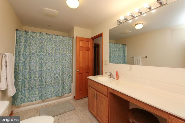 43 EVERGREEN DR, Doylestown, PA 18901