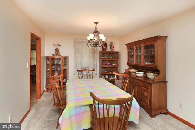 43 EVERGREEN DR, Doylestown, PA 18901