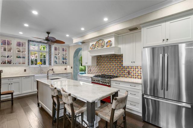 7211 3RD AVENUE S, St Petersburg, FL 33707