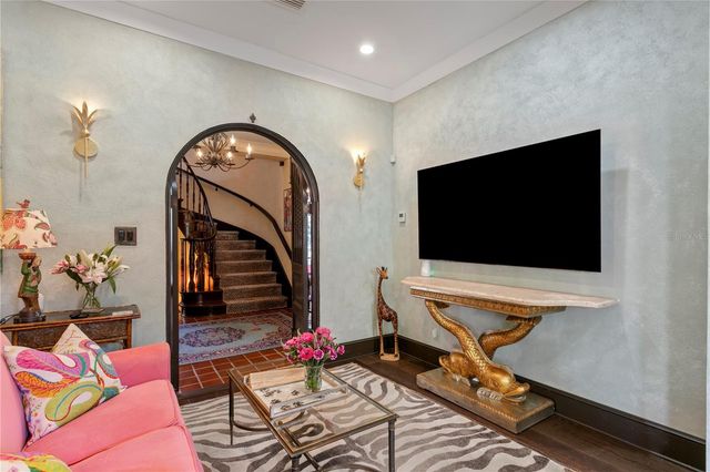 7211 3RD AVENUE S, St Petersburg, FL 33707