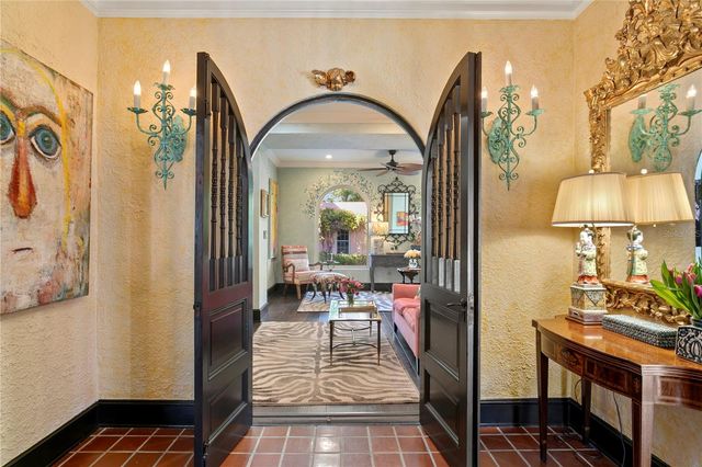 7211 3RD AVENUE S, St Petersburg, FL 33707