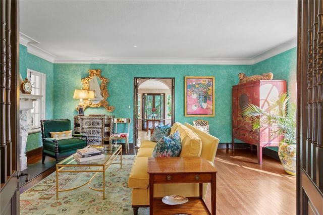 7211 3RD AVENUE S, St Petersburg, FL 33707