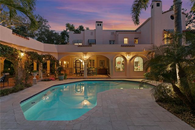 7211 3RD AVENUE S, St Petersburg, FL 33707