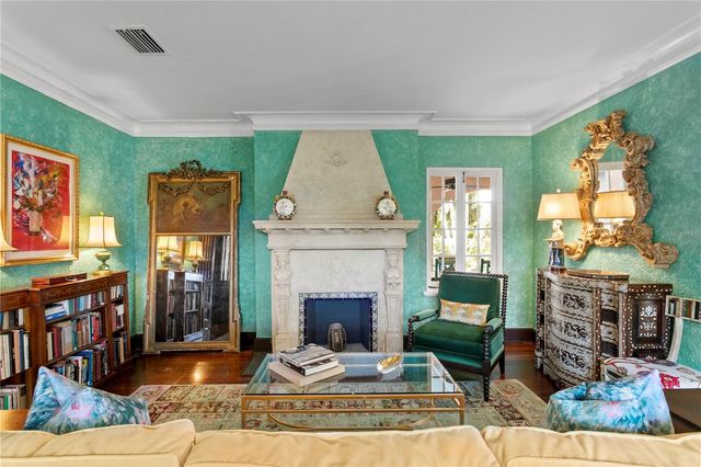 7211 3RD AVENUE S, St Petersburg, FL 33707