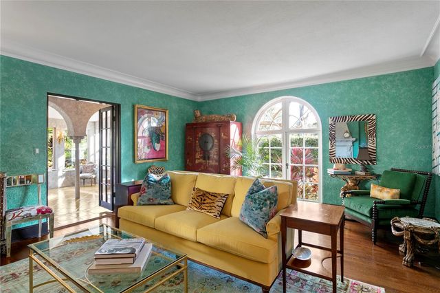 7211 3RD AVENUE S, St Petersburg, FL 33707