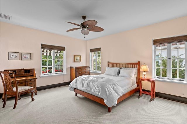 7211 3RD AVENUE S, St Petersburg, FL 33707