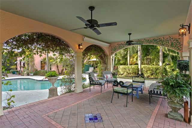 7211 3RD AVENUE S, St Petersburg, FL 33707