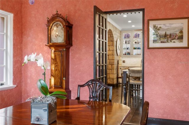 7211 3RD AVENUE S, St Petersburg, FL 33707