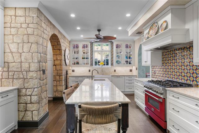 7211 3RD AVENUE S, St Petersburg, FL 33707