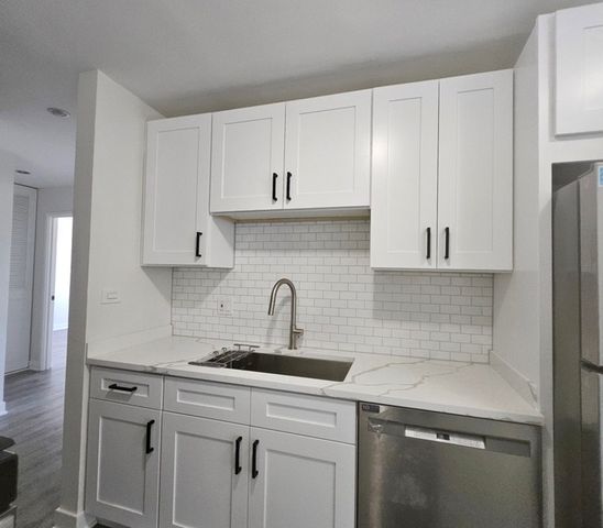 1375 Rebecca Drive 219, Hoffman Estates, IL 60194