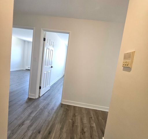1375 Rebecca Drive 219, Hoffman Estates, IL 60194