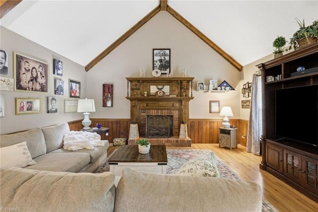 250 Hedrick Drive, Kernersville, NC 27284