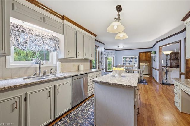 250 Hedrick Drive, Kernersville, NC 27284