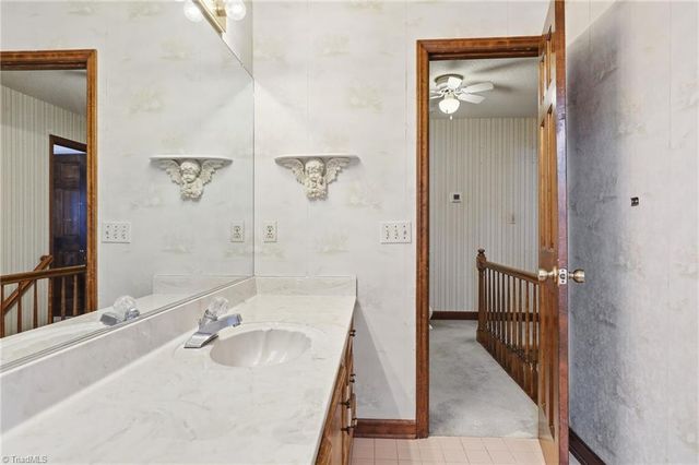 250 Hedrick Drive, Kernersville, NC 27284
