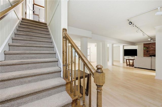 250 Hedrick Drive, Kernersville, NC 27284