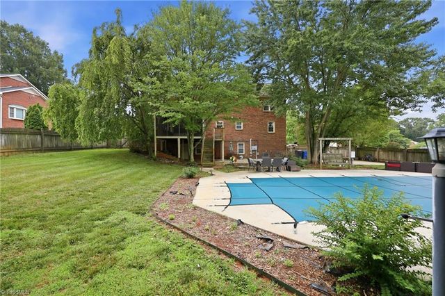250 Hedrick Drive, Kernersville, NC 27284