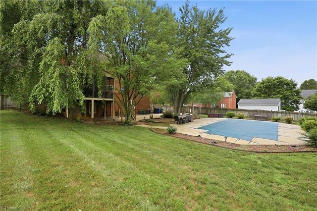 250 Hedrick Drive, Kernersville, NC 27284
