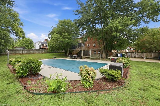 250 Hedrick Drive, Kernersville, NC 27284