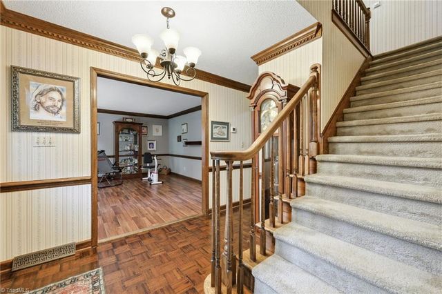 250 Hedrick Drive, Kernersville, NC 27284