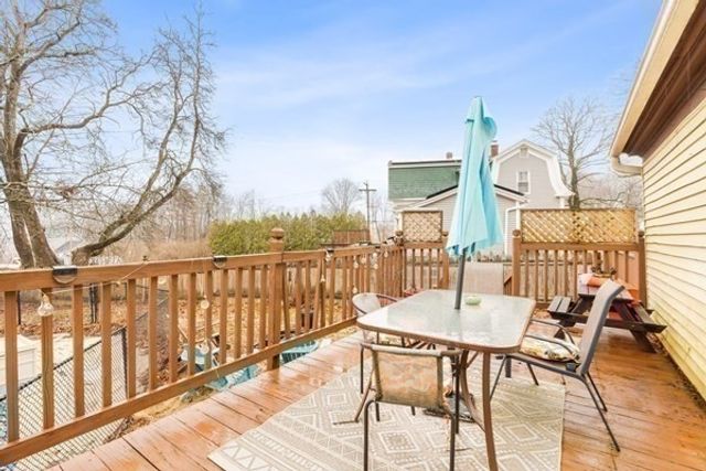 32 Ash St, Winchendon, MA 01475
