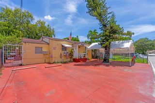 811 NW 24th Ct, Miami, FL 33125