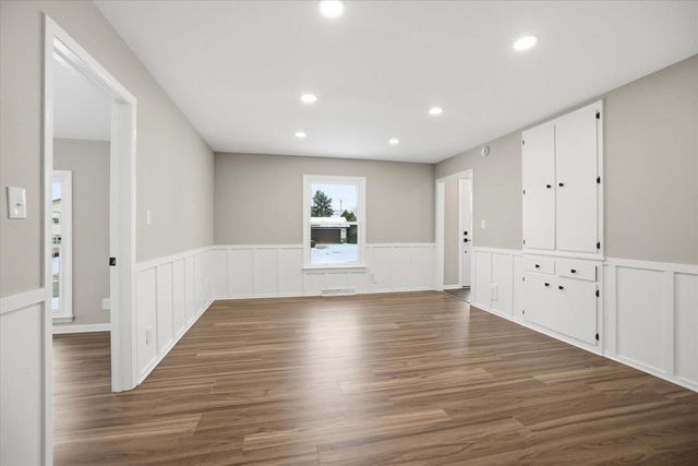 5801 W Allwood DRIVE, Franklin, WI 53132