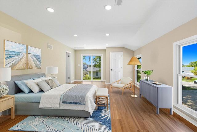 5801 W Allwood DRIVE, Franklin, WI 53132