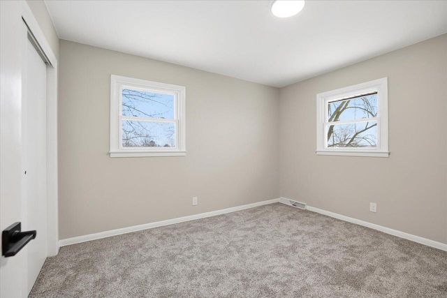 5801 W Allwood DRIVE, Franklin, WI 53132