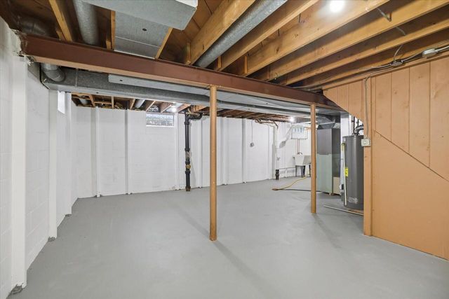 5801 W Allwood DRIVE, Franklin, WI 53132