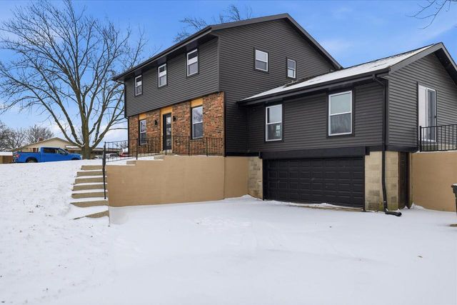 5801 W Allwood DRIVE, Franklin, WI 53132