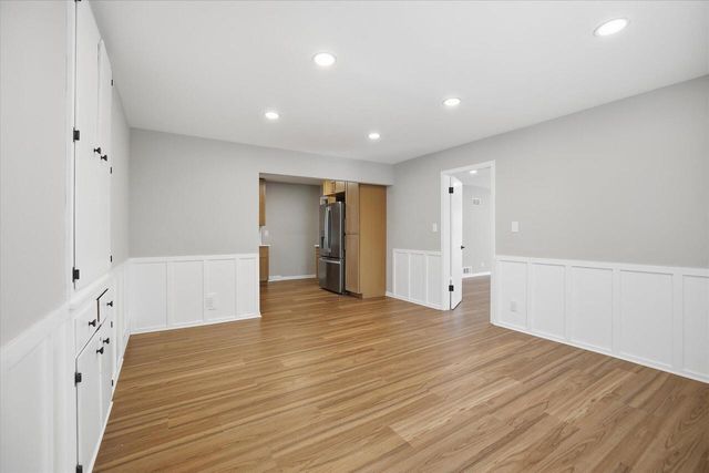 5801 W Allwood DRIVE, Franklin, WI 53132