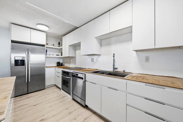 6 Royal Palm Way 605, Boca Raton, FL 33432