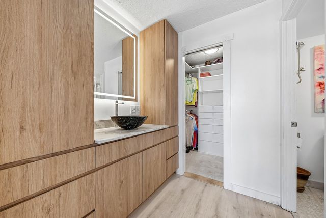 6 Royal Palm Way 605, Boca Raton, FL 33432