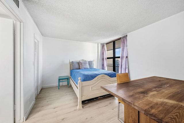 6 Royal Palm Way 605, Boca Raton, FL 33432